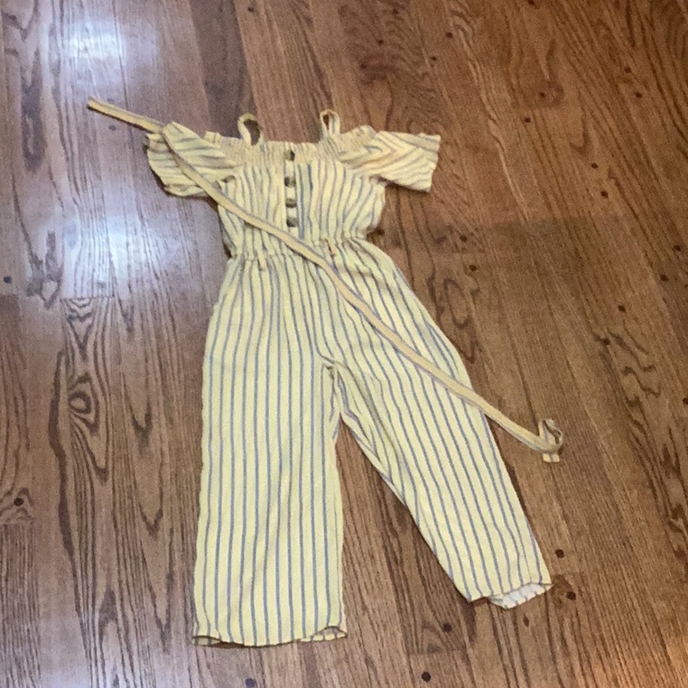 Cute girls romper 7-8 medium